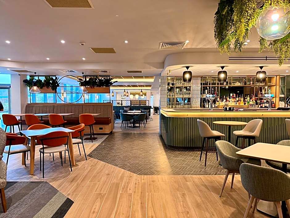 Holiday Inn London Luton North by IHG