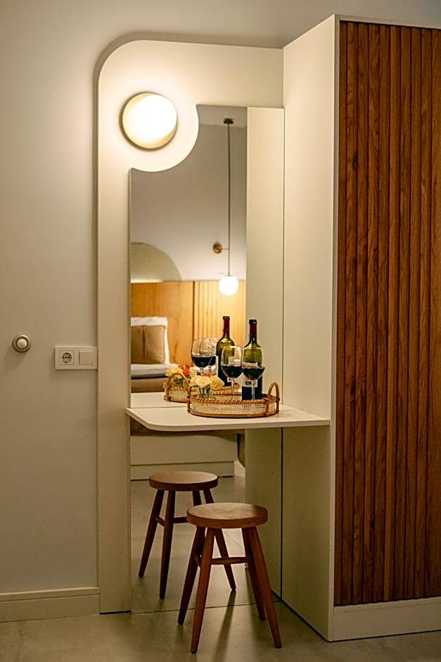 Photo 1 of 15 of Suite
