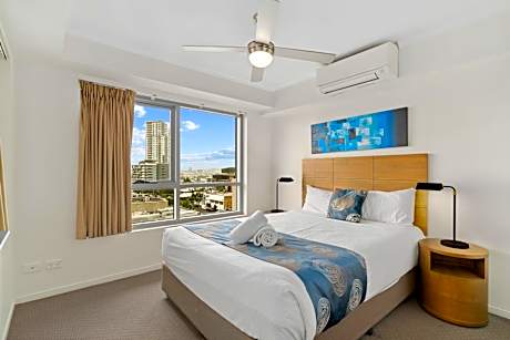 One-Bedroom Apartment - Governor