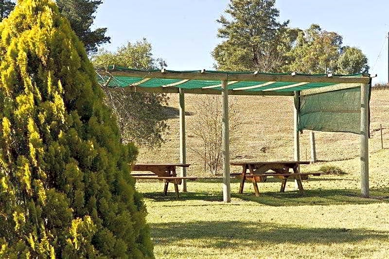 Hilltops Retreat Motor Inn