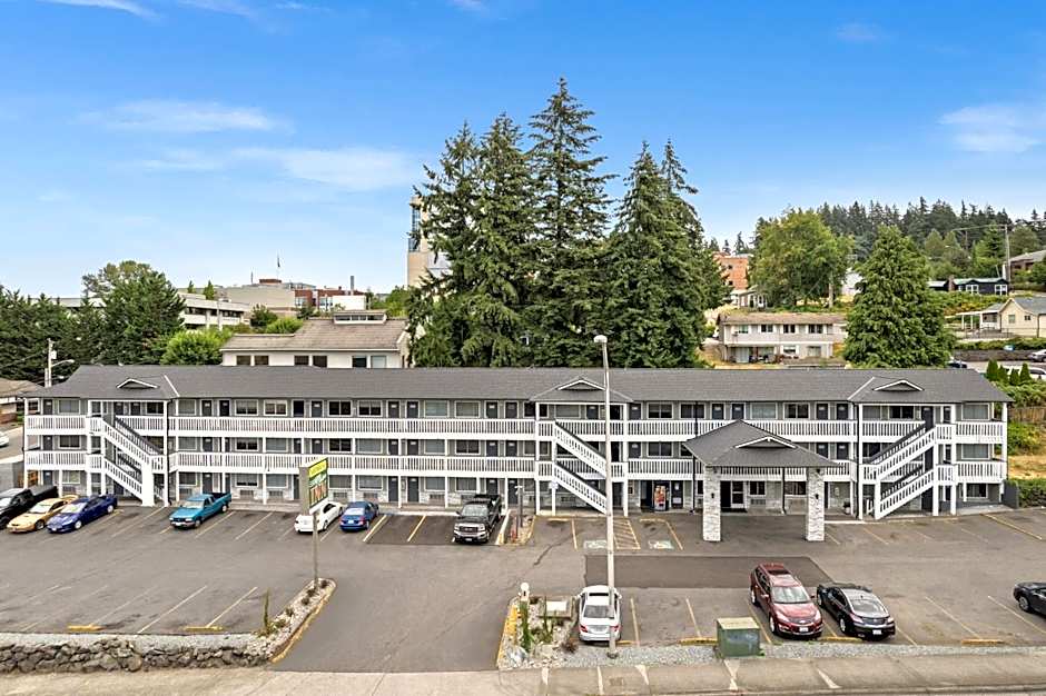 Basecamp Puyallup a Travelodge by Wyndham