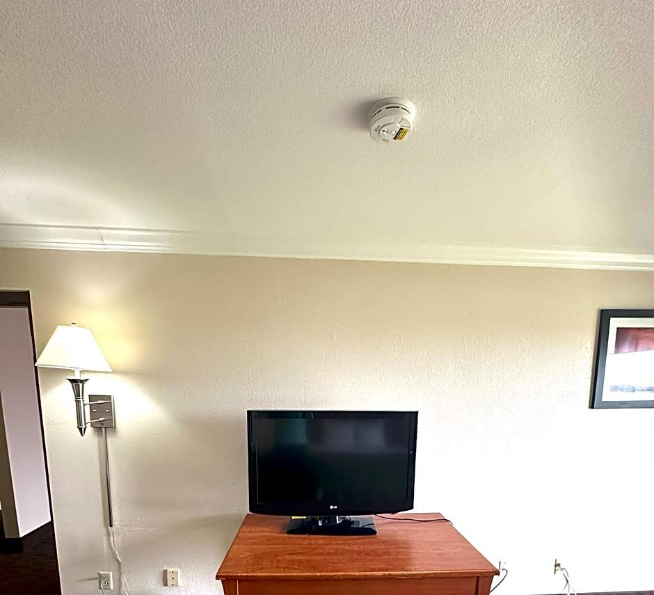 Quality Inn & Suites Salina