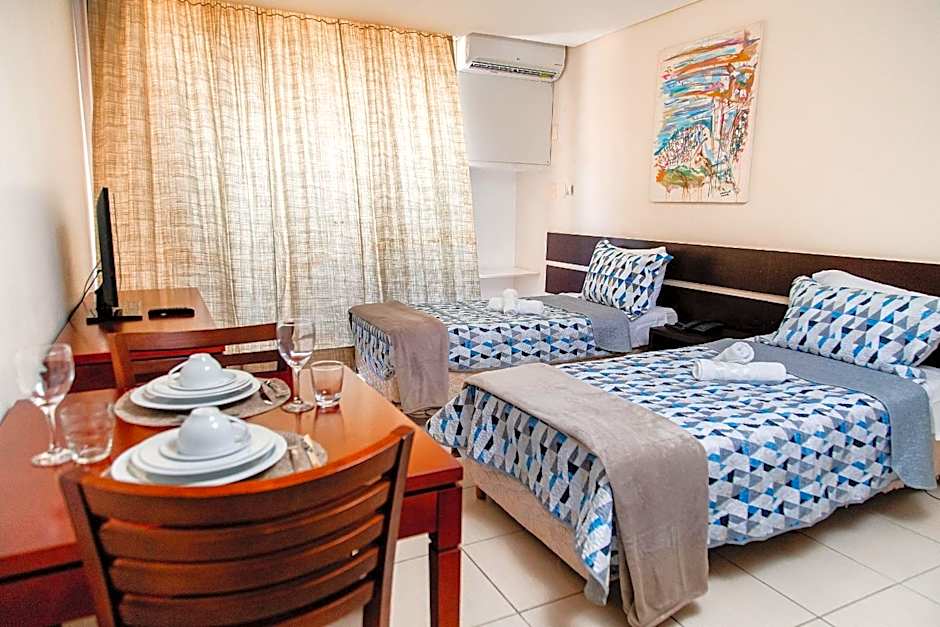 Athenas Suites By BnbHost