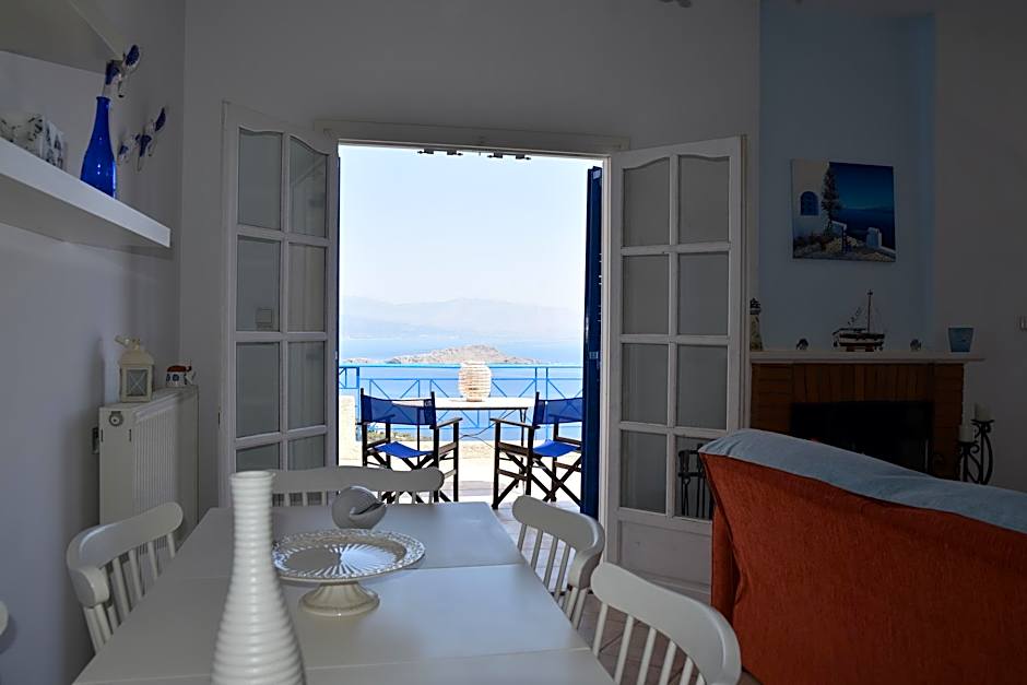 Villa Iokasti (sea View)
