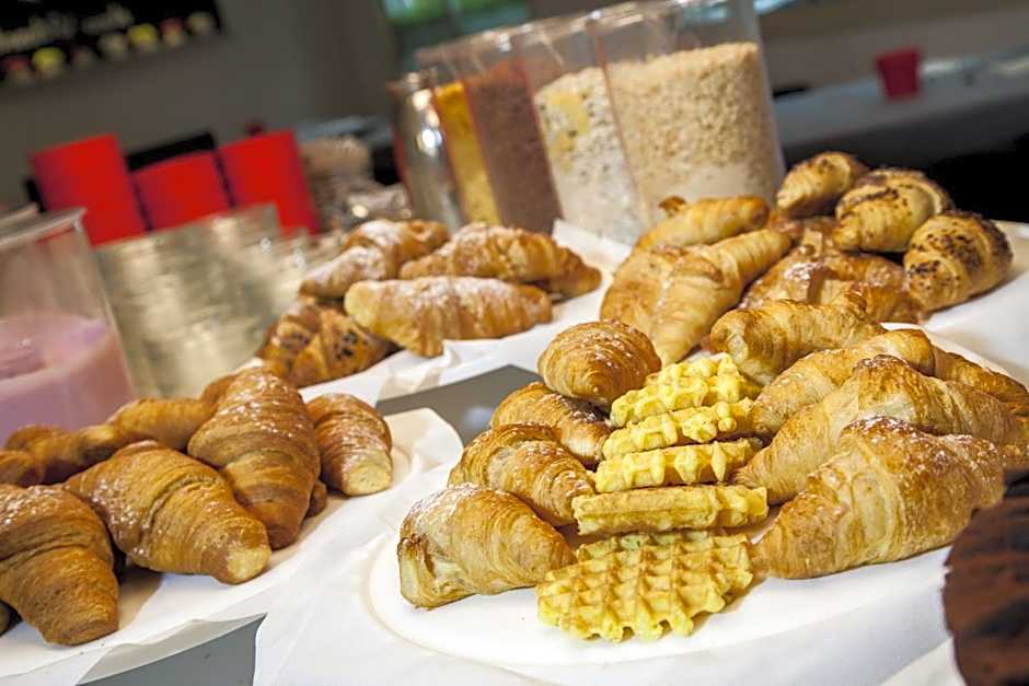 Regina Urban Beach Hotel