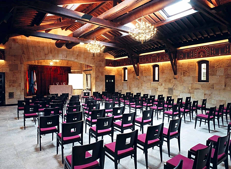 Oca Palacio De La Llorea Hotel & Spa