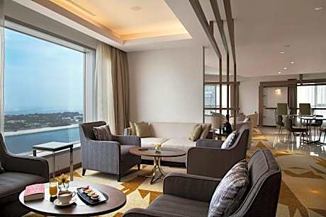 Pearl Rotana Capital Centre