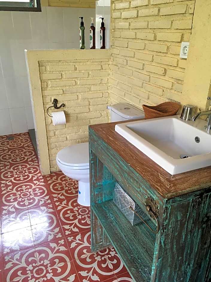 Amrita Villa Sidemen