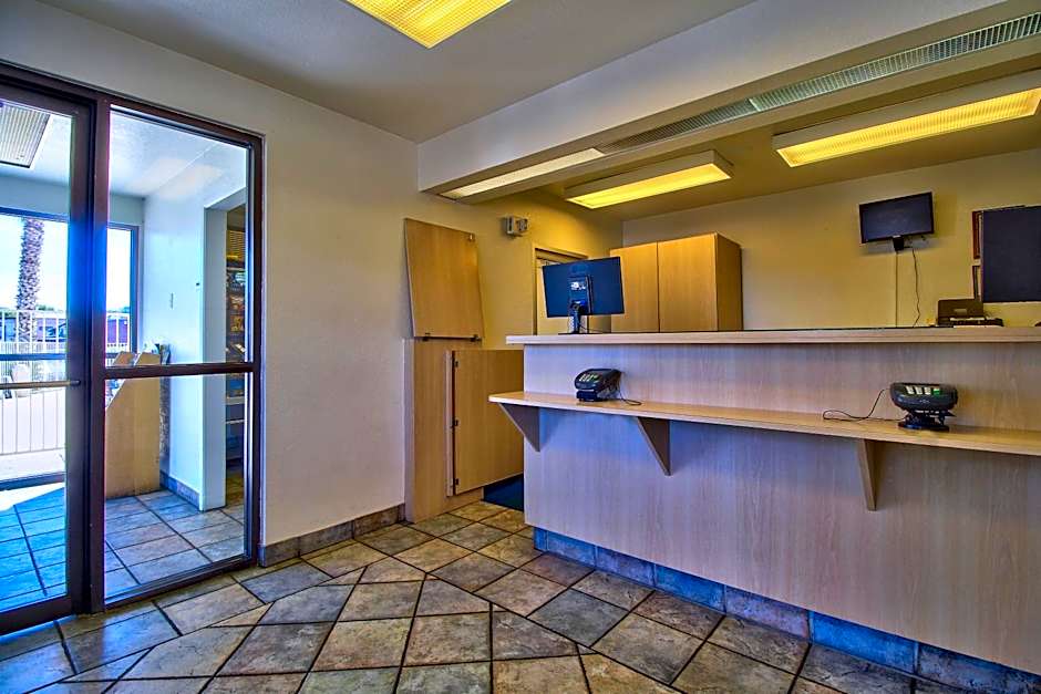 Motel 6-Nogales, AZ - Mariposa Road