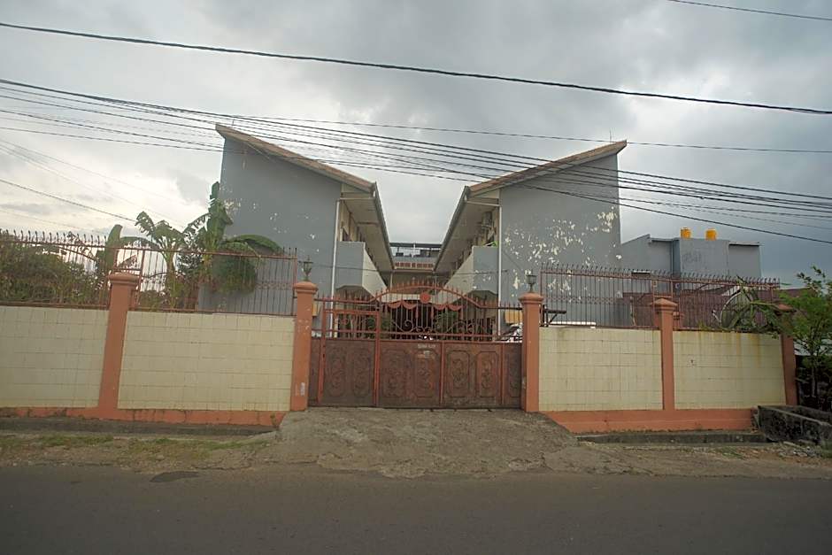 Hotel O Wisma Bunda Syariah Near Man Pinrang