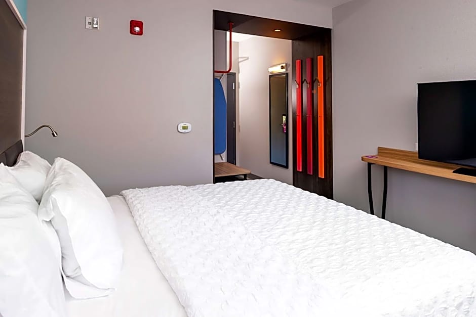 Tru by Hilton Staunton, VA