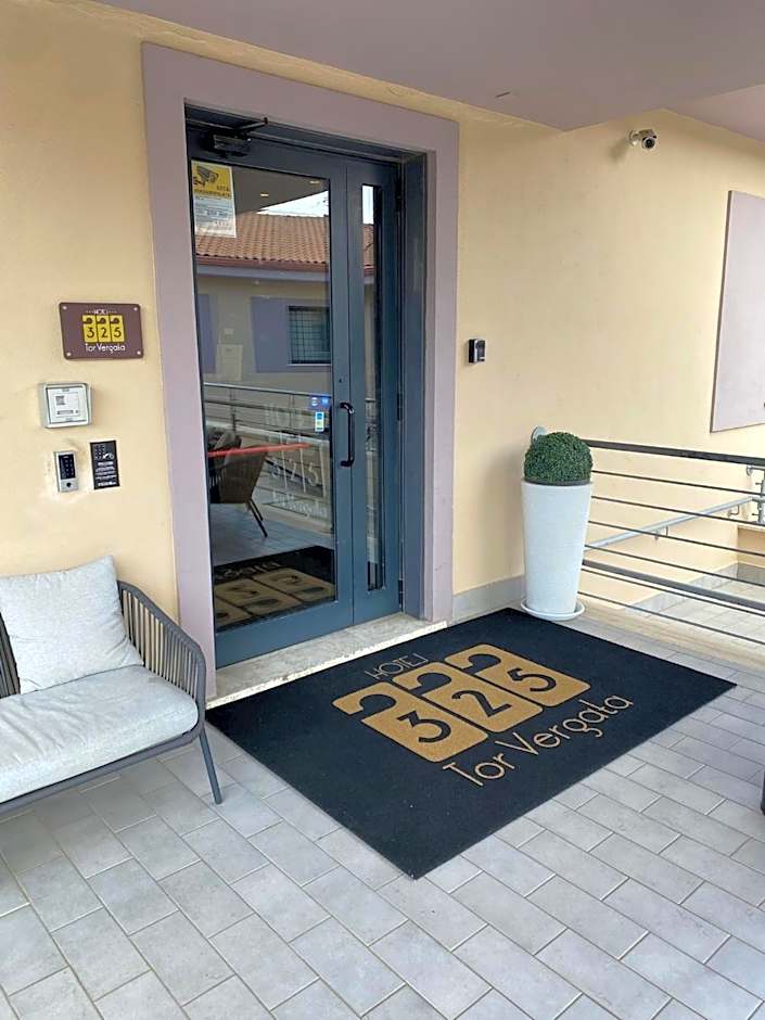 Hotel 325 Tor Vergata