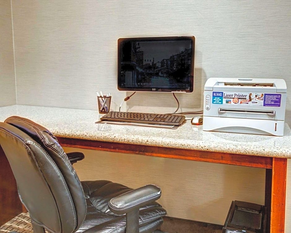 Comfort Inn & Suites