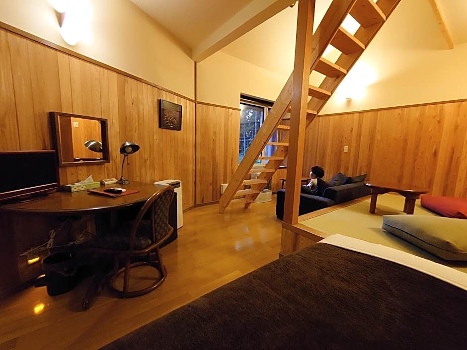 Cafe & inn That Sounds Good