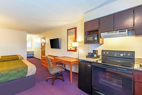 2 Queen Beds, Efficiency, Suite, Nonsmoking