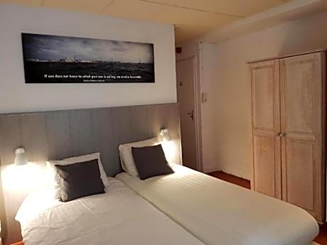 Double or Twin Room with Private Bathroom