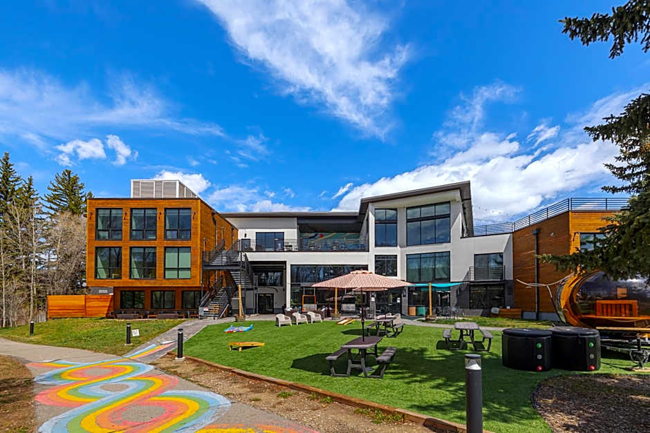 The Block Hotel & Commons
