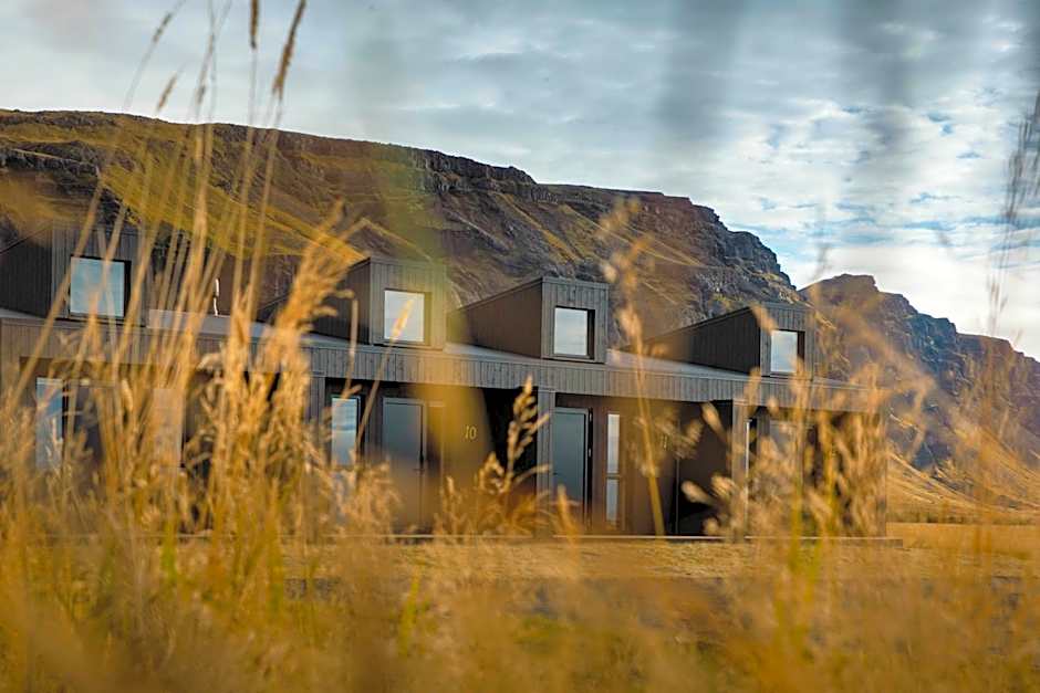 Seljalandsfoss Horizons