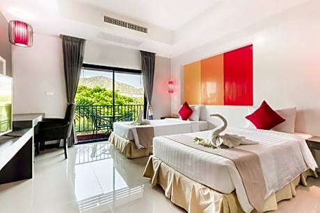 Deluxe Double or Twin Room