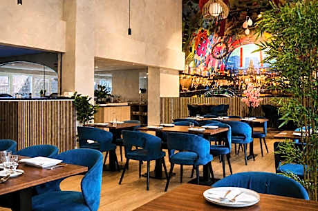 Rotterdam Teleport Hotel