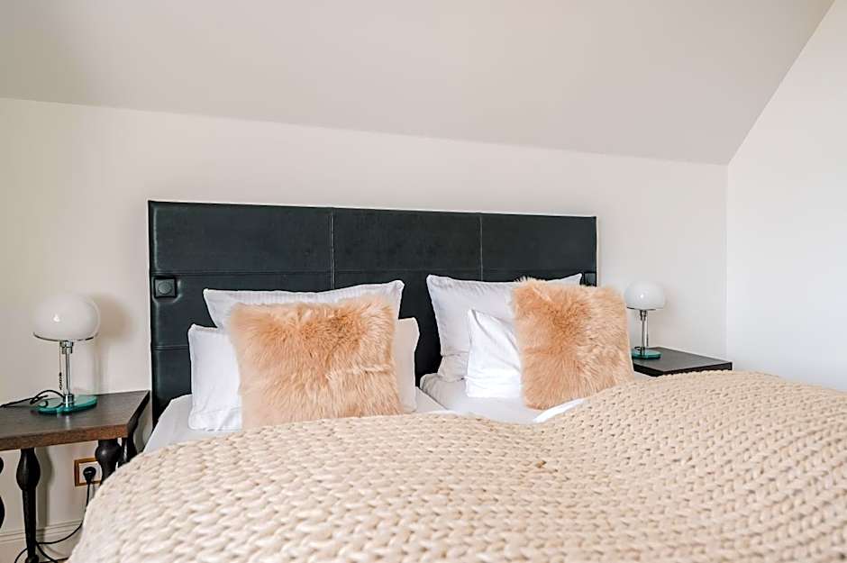 SCHLOSS RANZOW - kleines Romantik Hotel - Wellness - Golfplatz - Hochzeiten & Feiern