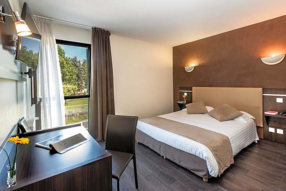 Hôtel-Restaurant Le Calice Du Gevaudan - A75
