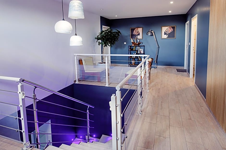VILLA DES CHENES-Adult only
