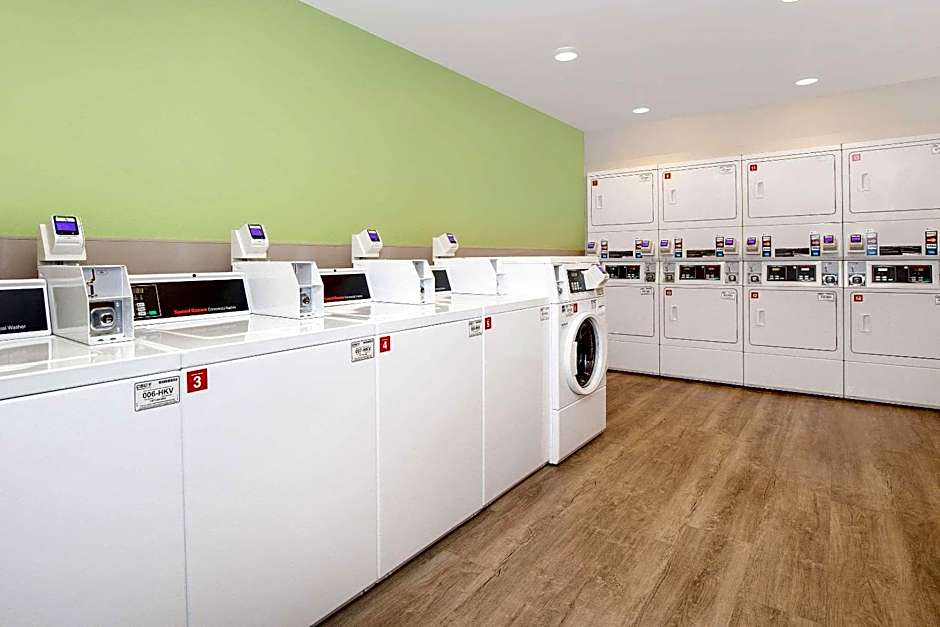 WoodSpring Suites Carol Stream - Chicago