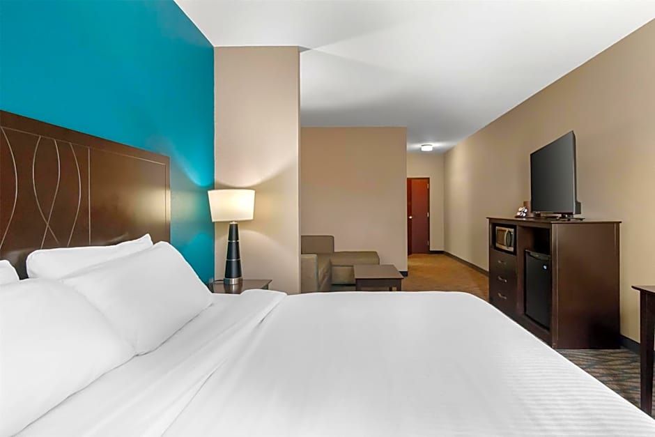 Best Western Plus Hiawatha Hotel