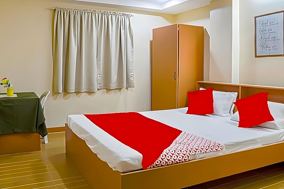 RedDoorz @ La Briana Guest House Bantayan Cebu