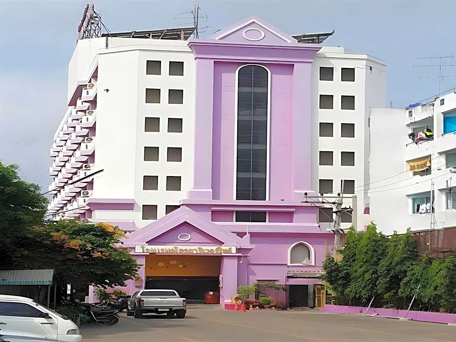 Ayothaya Riverside Hotel