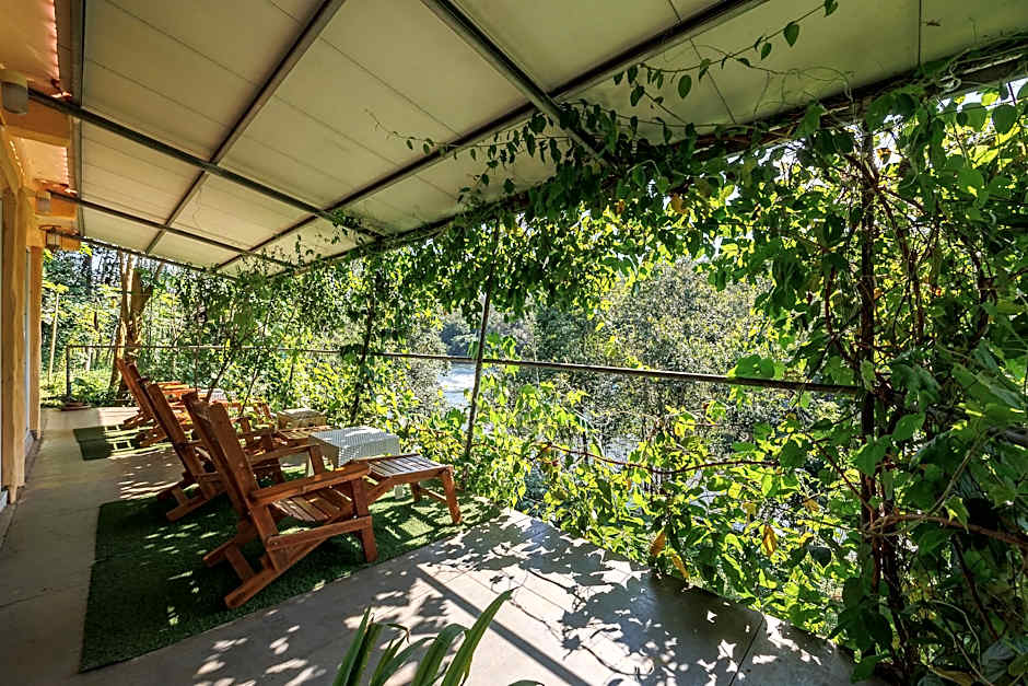 Baandin Chiewlarn Resort