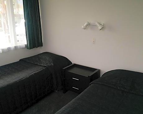 One-Bedroom Studio