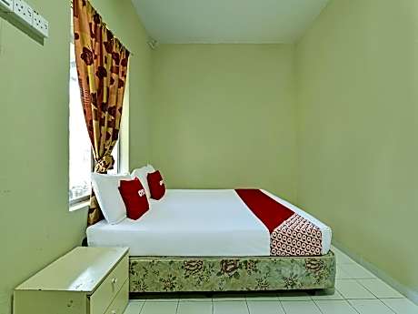 OYO 90708 D'kuala Waterfront Chalet & Boat Charters