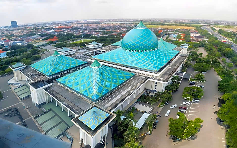 RedDoorz near Petra University 2