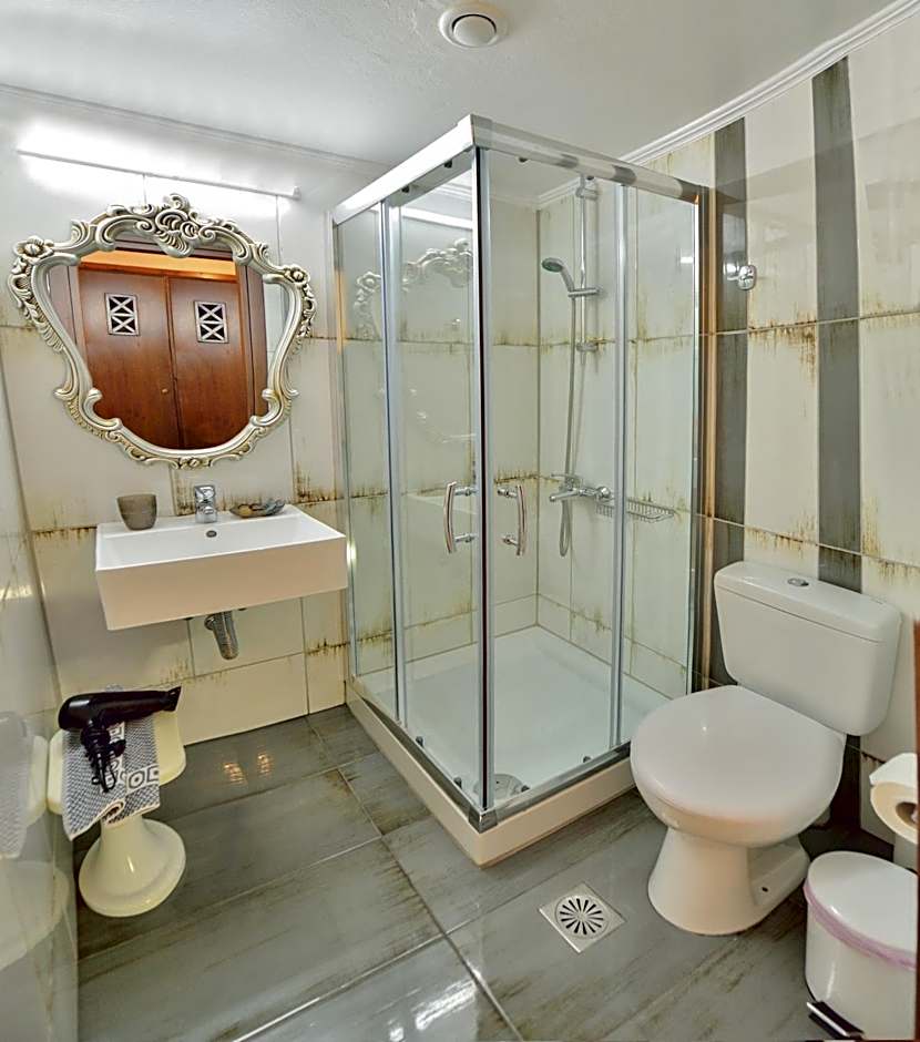Hotel Peli