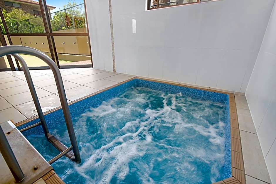 Burleigh Esplanade Apartments