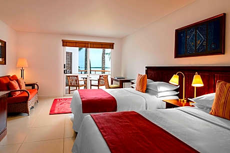 3 Bedroom Villa, Bedroom 1: 1 King, Bedroom 2: 1 King, Bedroom 3: 2 Double, Oceanfront