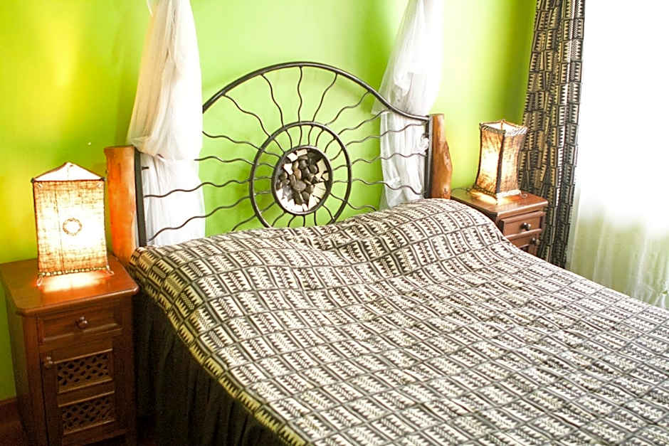 Khweza Bed and Breakfast