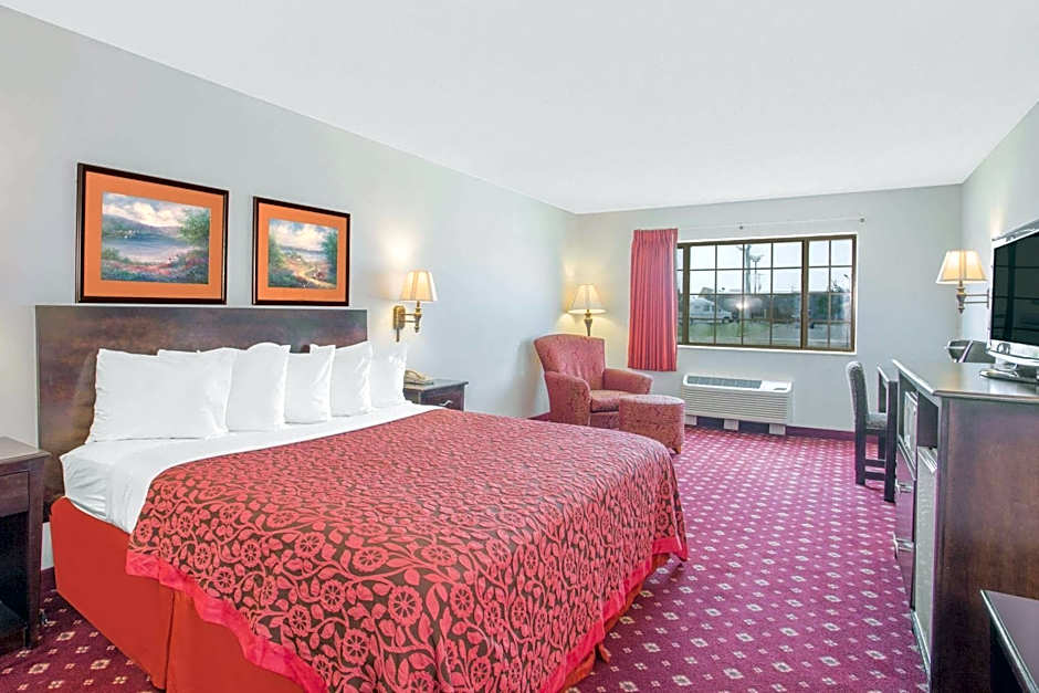 Days Inn by Wyndham Lake Village