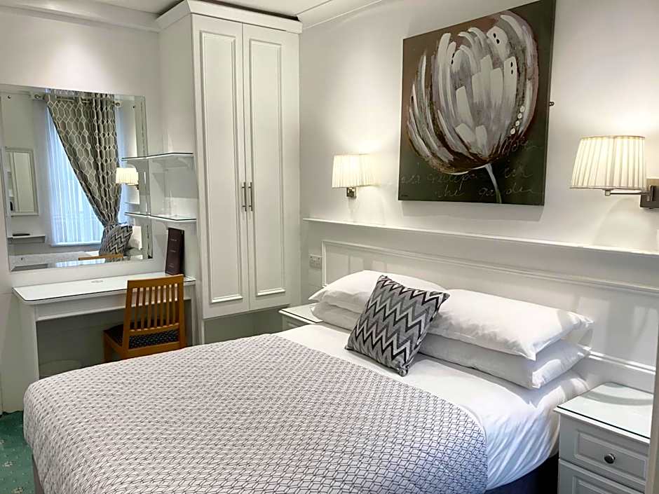 Dergvale Hotel