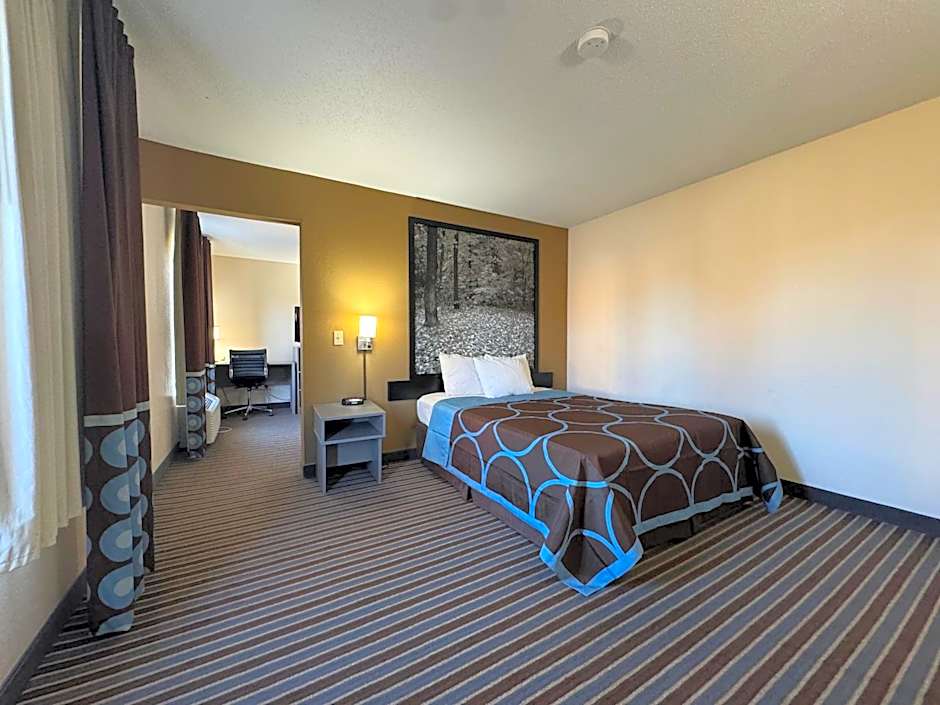 Super 8 by Wyndham Columbia Clark Lane