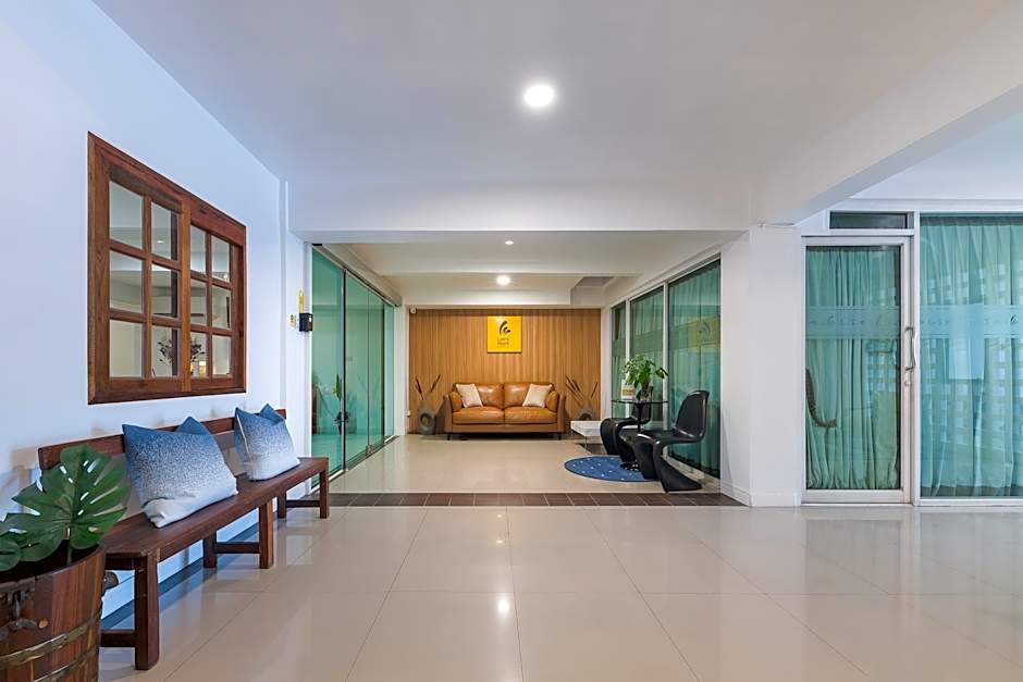 Lee's Mark Residence