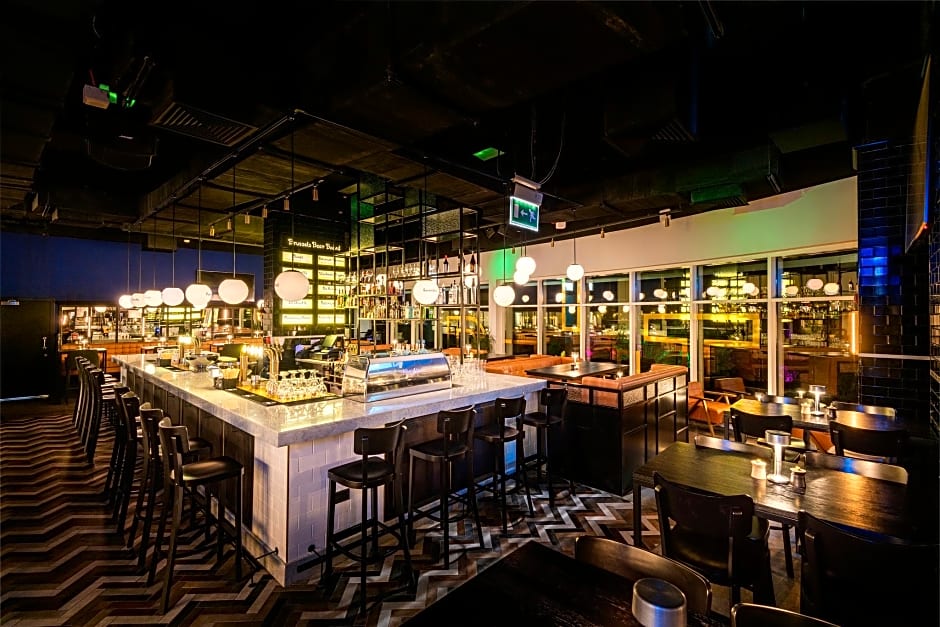 Crowne Plaza Muscat OCEC By IHG