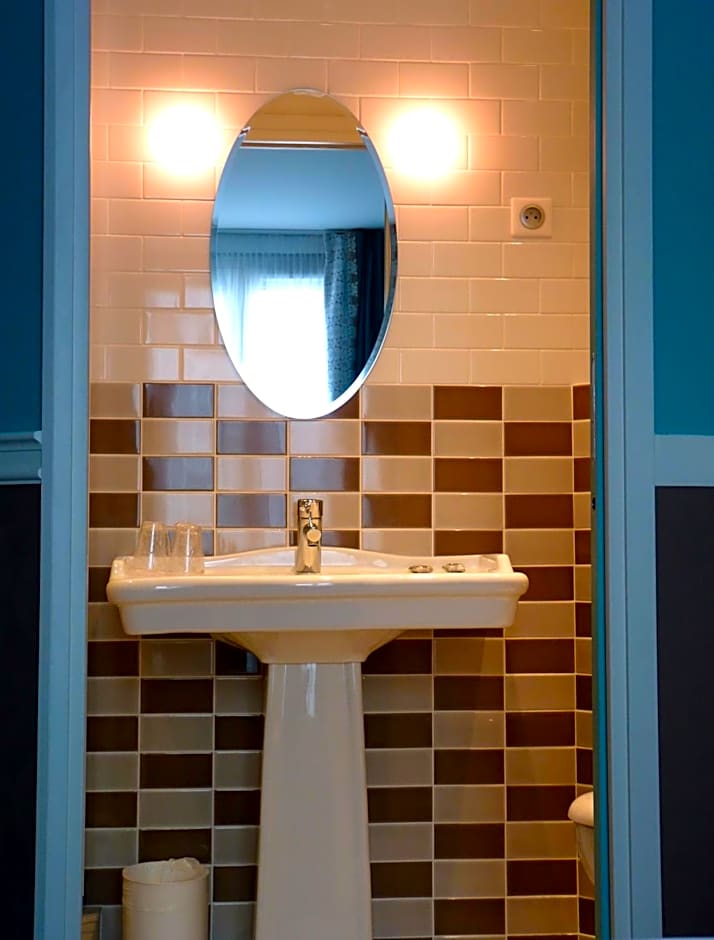 Hotel Des 3 Poussins