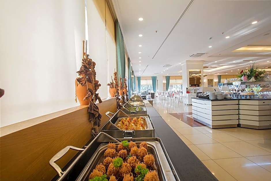 MIRA MERIDIA BEACh RESORT HOTEL