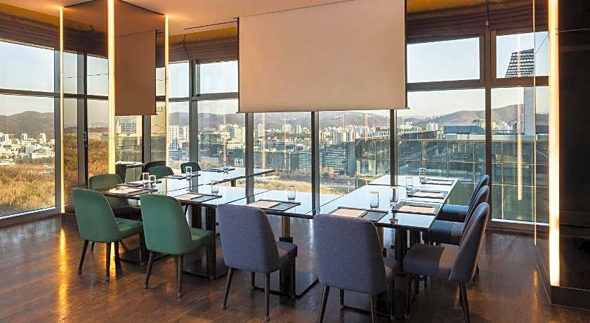DoubleTree by Hilton Seoul Pangyo Residences