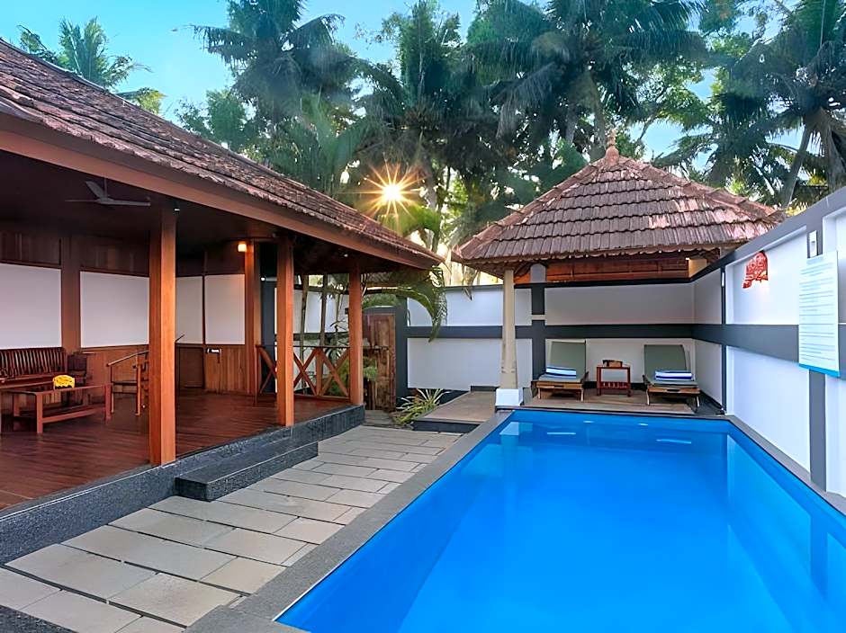 Estuary Sarovar Premiere Poovar Island
