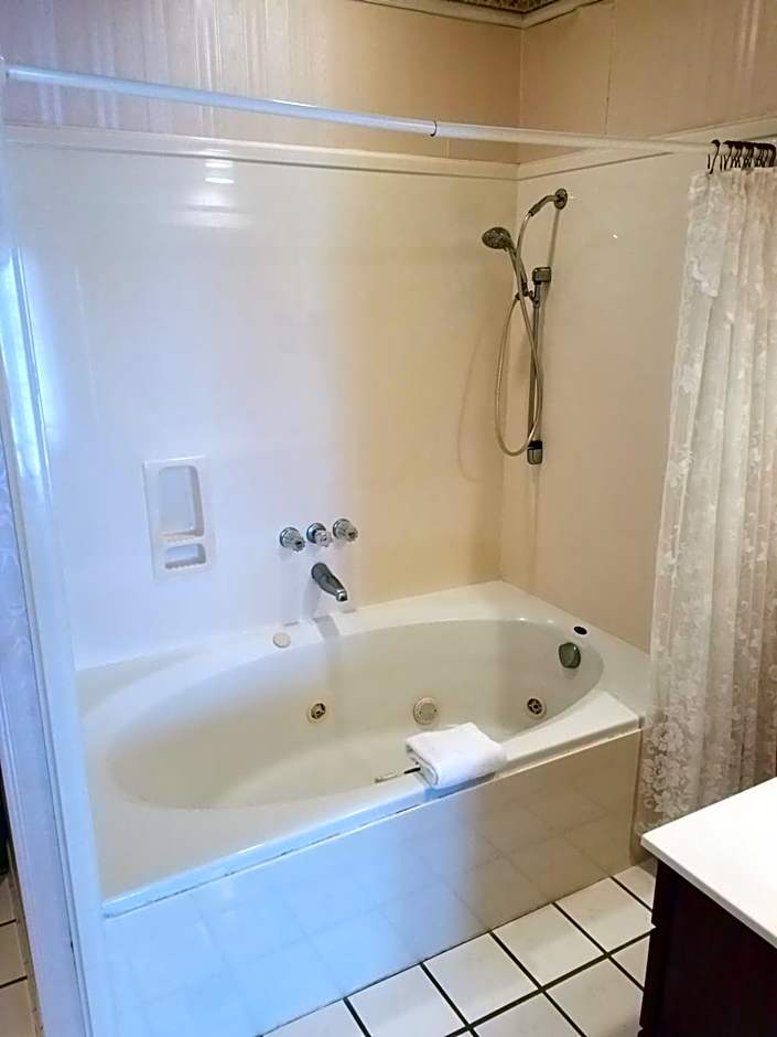 Edgewater Inn - Biloxi Beach