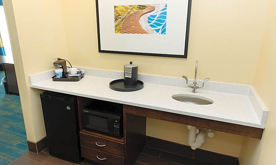 Hampton Inn & Suites by Hilton Stroudsburg Pocono Mountains